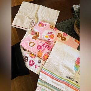 Miscellaneous Kitchen Towels